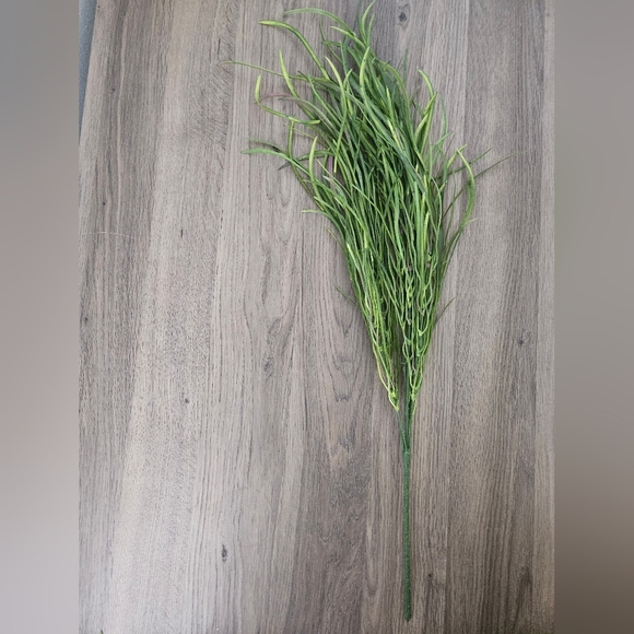 Artificial‎ Greenery Stems Set Of 3 Stems - Picture 6 of 7